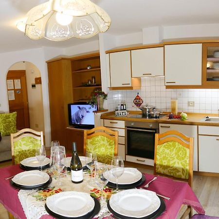 Villa Artic Apartments 坎皮泰洛迪法萨 外观 照片